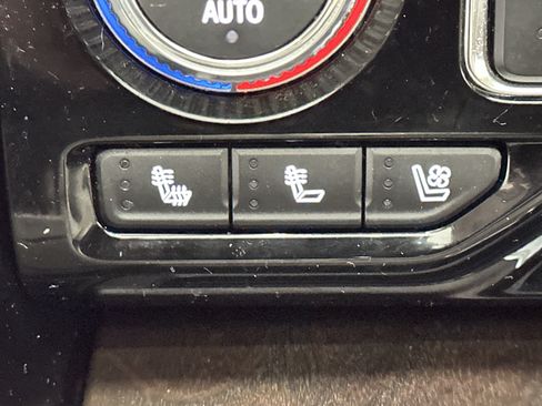 Used 2021 GMC Yukon XL Denali w/ Denali Premium Package image 42