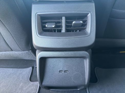 New 2026 Chevrolet Equinox EV LT image 29