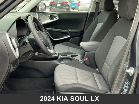 Used 2024 Kia Soul LX w/ Option Group 015 image 12