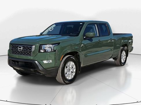 Used 2024 Nissan Frontier SV image 10