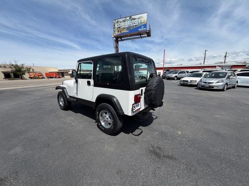 Used 1995 Jeep Wrangler Rio Grande AWD/4WD image 4
