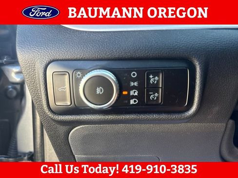 Used 2023 Ford Explorer XLT w/ Equipment Group 202A AWD/4WD image 18
