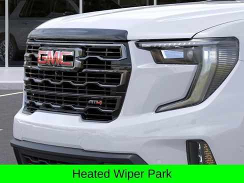 New 2026 GMC Acadia AT4 w/ Luxury Package AWD/4WD image 15