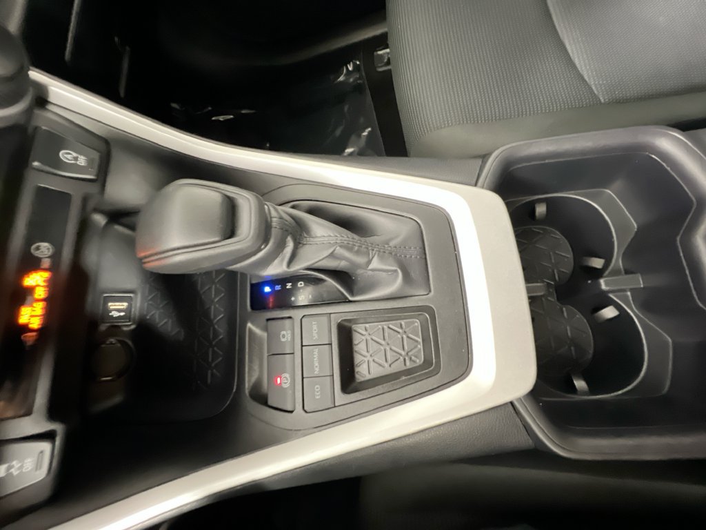 Used 2025 Toyota RAV4 LE FWD image 21