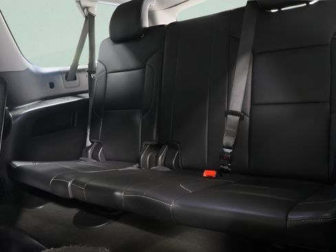 Used 2018 Chevrolet Suburban Premier AWD/4WD image 29