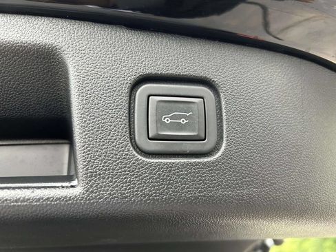 Used 2024 Chevrolet Blazer EV LT AWD/4WD image 19