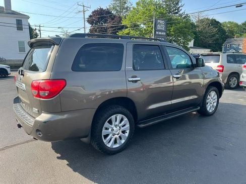 Used 2011 Toyota Sequoia Platinum AWD/4WD image 4