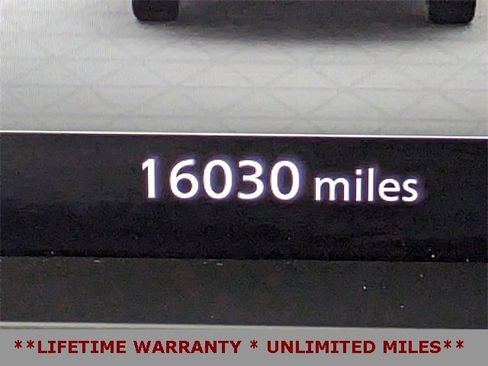 Used 2025 Nissan Pathfinder Platinum w/ Cargo Package image 33