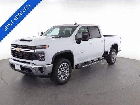 Used 2025 Chevrolet Silverado 2500 LT w/ Convenience Package AWD/4WD image 1