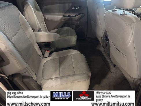 Used 2019 Chevrolet Traverse LT image 16