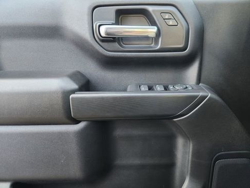 Used 2023 Chevrolet Silverado 1500 Custom image 19