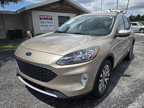 Used 2020 Ford Escape Titanium image 1