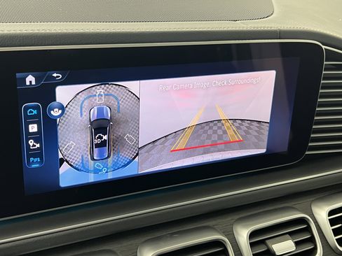 New 2026 Mercedes-Benz GLS 450 4MATIC image 33