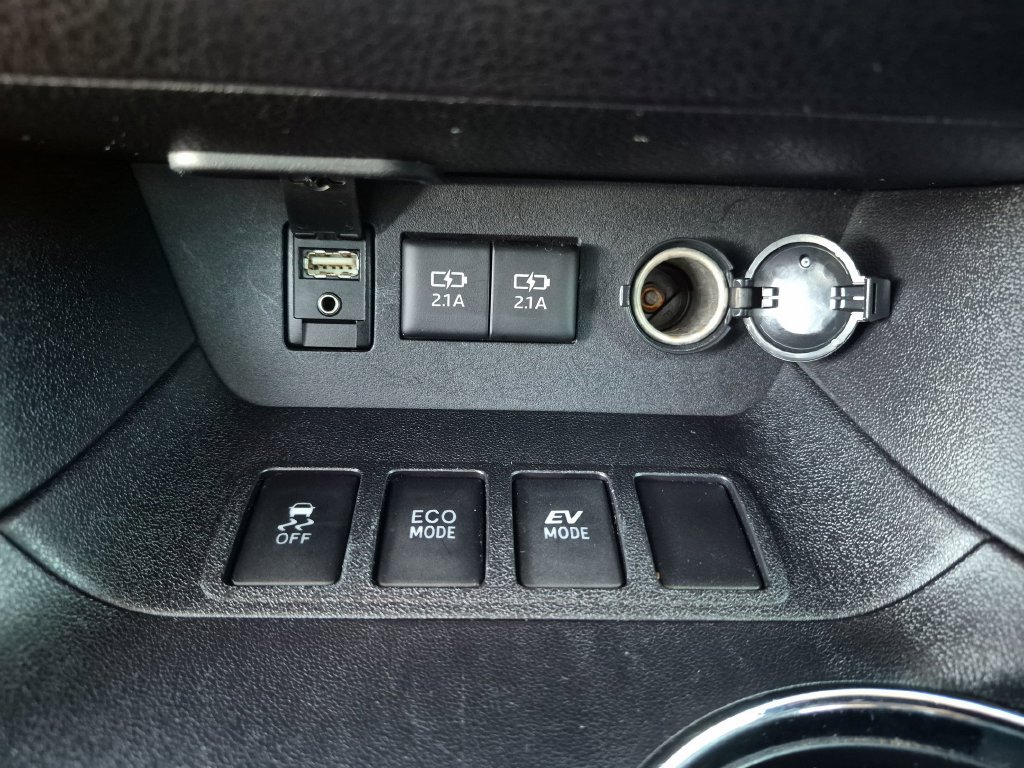 Used 2017 Toyota Highlander Limited AWD/4WD image 34