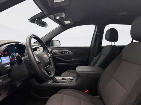 Used 2023 Chevrolet Traverse LT AWD/4WD image 9