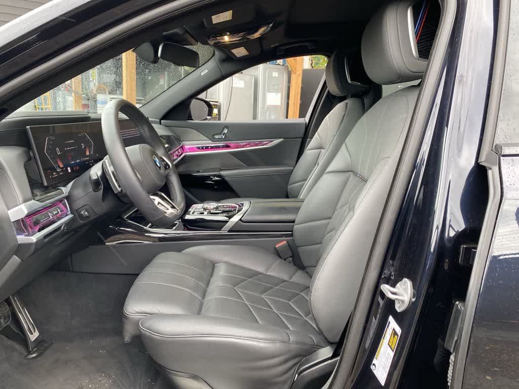 Used 2026 BMW 740i RWD image 13