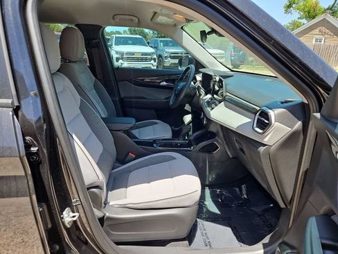 Certified 2025 Chevrolet TrailBlazer LS w/ LS Convenience Package FWD image 27