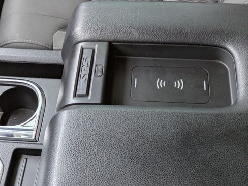 Used 2019 Toyota Tundra SR5 w/ SR5 Convenience Package RWD image 19