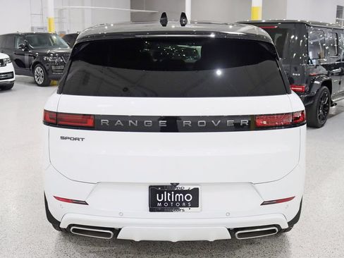 Used 2025 Land Rover Range Rover Sport Dynamic SE AWD/4WD image 14