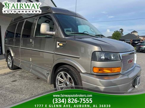 Used 2018 GMC Savana 2500 w/ Enhanced Convenience Package RWD image 4