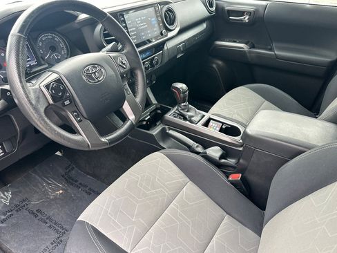 Used 2023 Toyota Tacoma 4x4 Double Cab image 10