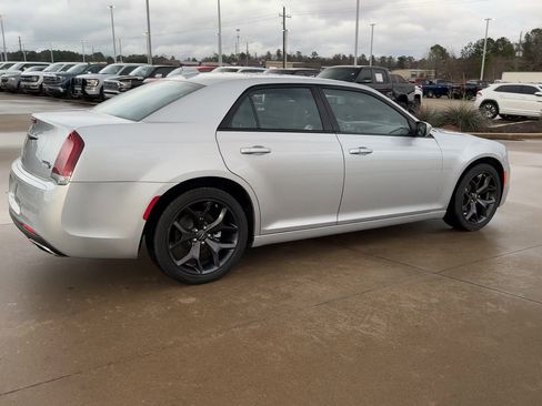Used 2023 Chrysler 300 S image 8
