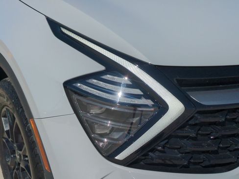 Certified 2024 Kia Sportage X-Pro Prestige AWD/4WD image 10