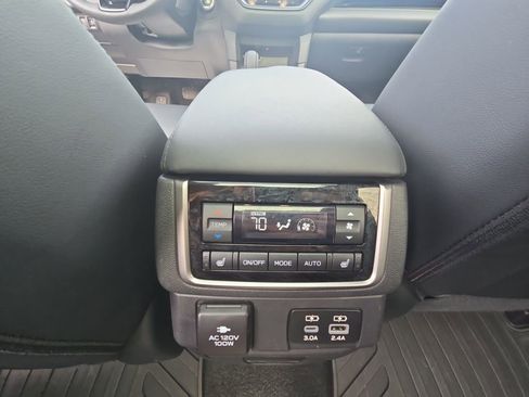 Used 2025 Subaru Ascent Bronze Edition image 25