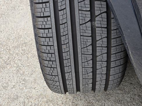 New 2026 Volvo XC90 B6 Plus w/ Protection Package Premier image 13