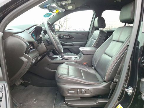 Used 2023 Chevrolet Traverse RS image 16