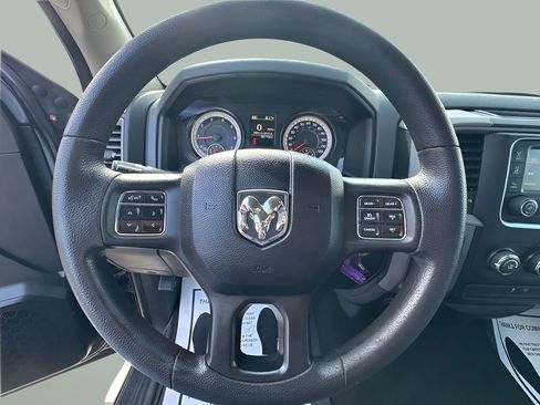 Used 2019 RAM 1500 Express AWD/4WD image 9