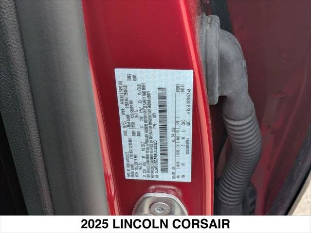 New 2025 Lincoln Corsair Grand Touring w/ Equipment Group 302A AWD/4WD image 15