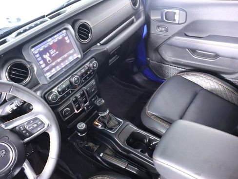 Used 2023 Jeep Wrangler Unlimited Sahara AWD/4WD image 33