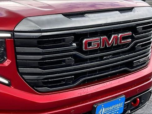 Used 2024 GMC Sierra 1500 AT4 w/ Technology Package AWD/4WD image 31