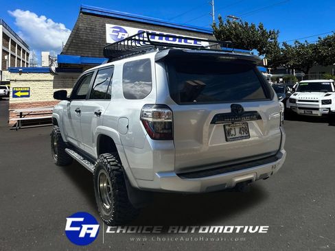Used 2021 Toyota 4Runner Venture AWD/4WD image 5