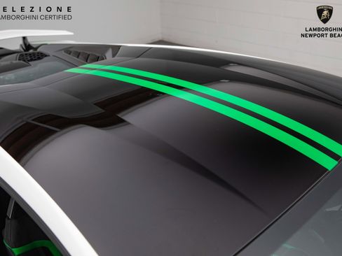 Used 2023 Lamborghini Huracan Tecnica image 4