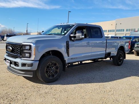 New 2026 Ford F250 Lariat w/ Black Appearance Package image 4