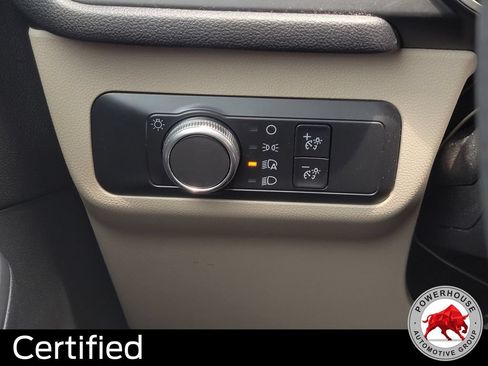 Certified 2020 Ford Escape SE FWD image 28