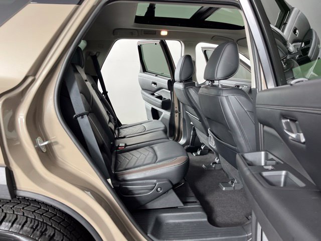 Used 2023 Nissan Pathfinder Platinum w/ Cargo Package AWD/4WD image 51