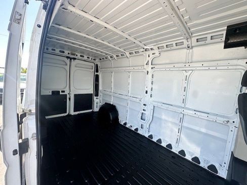 Used 2017 RAM ProMaster 2500 image 11