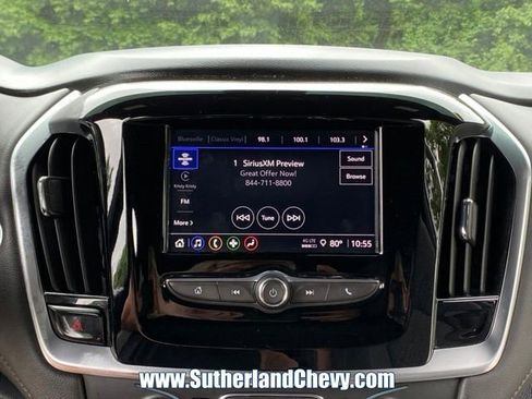 Used 2023 Chevrolet Traverse LT FWD image 28