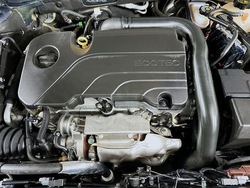 Used 2021 Chevrolet Malibu RS image 9