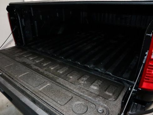 Used 2025 Chevrolet Silverado 3500 LT AWD/4WD image 16