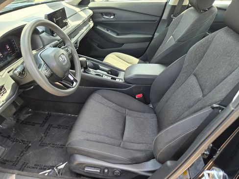 Used 2025 Honda Accord SE image 12