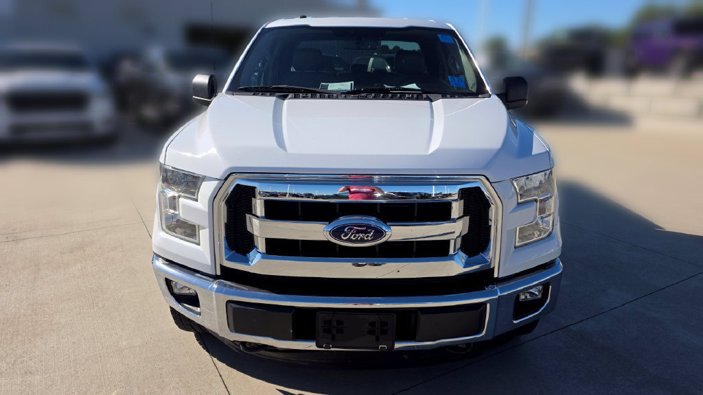 Used 2015 Ford F150 XLT w/ Equipment Group 301A Mid AWD/4WD image 9