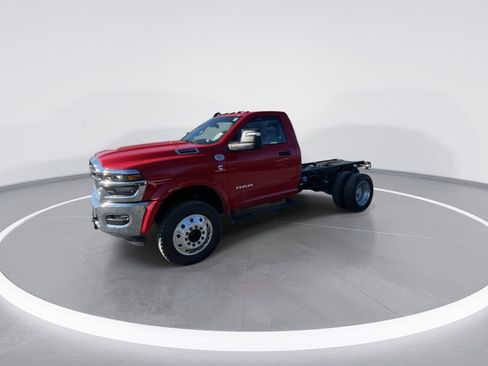 New 2026 RAM 5500 4x4 Regular Cab image 4