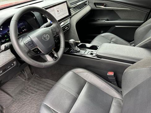 Certified 2025 Toyota Camry XLE AWD/4WD image 11