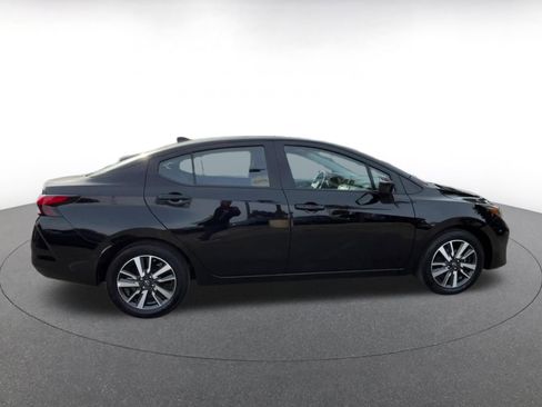 Used 2025 Nissan Versa SV image 16