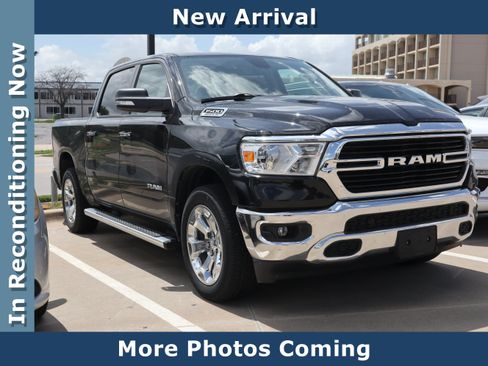 Used 2020 RAM 1500 Big Horn AWD/4WD image 1