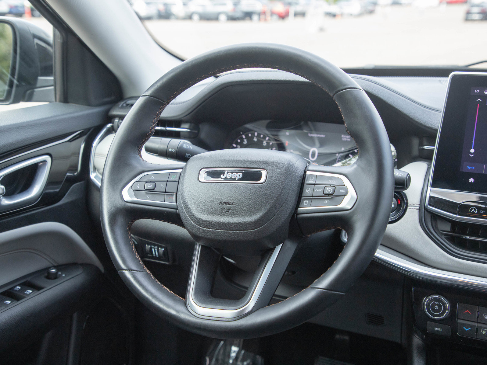 Used 2022 Jeep Compass Limited AWD/4WD image 14